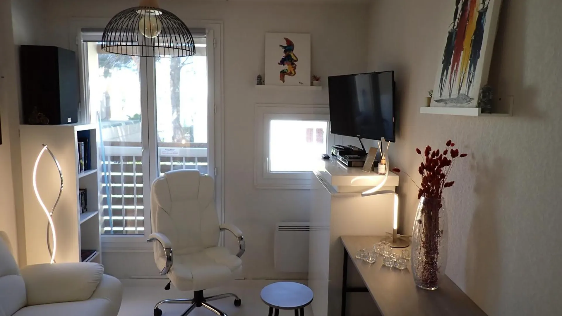 Suite 1 Chambre, 1 Sejour, Climatise, Piscines, 400M De La Mer La Londe-les-Maures Apartment